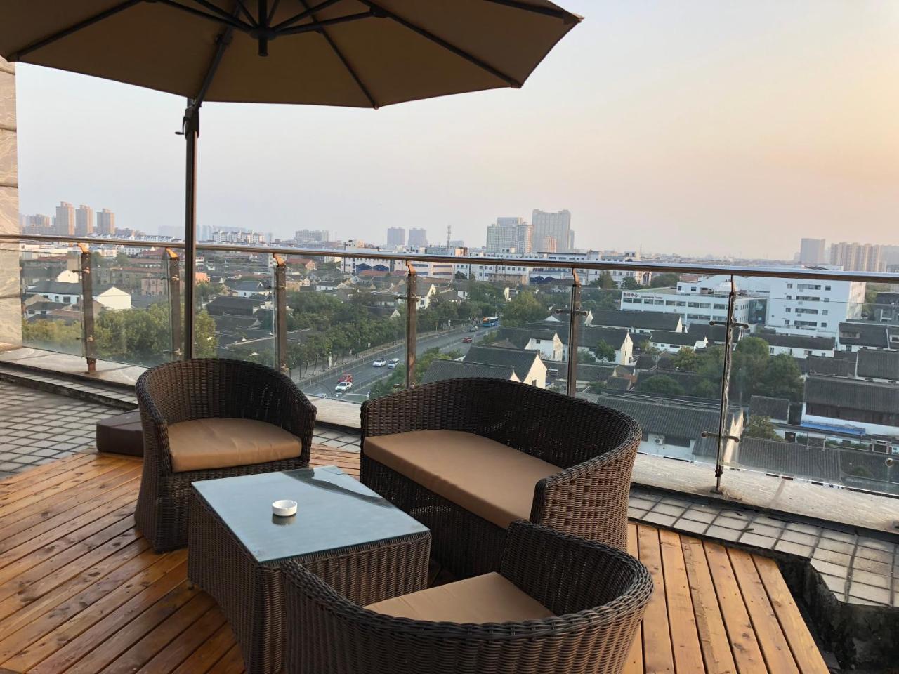 Weijing Express Hotel Changshu Экстерьер фото