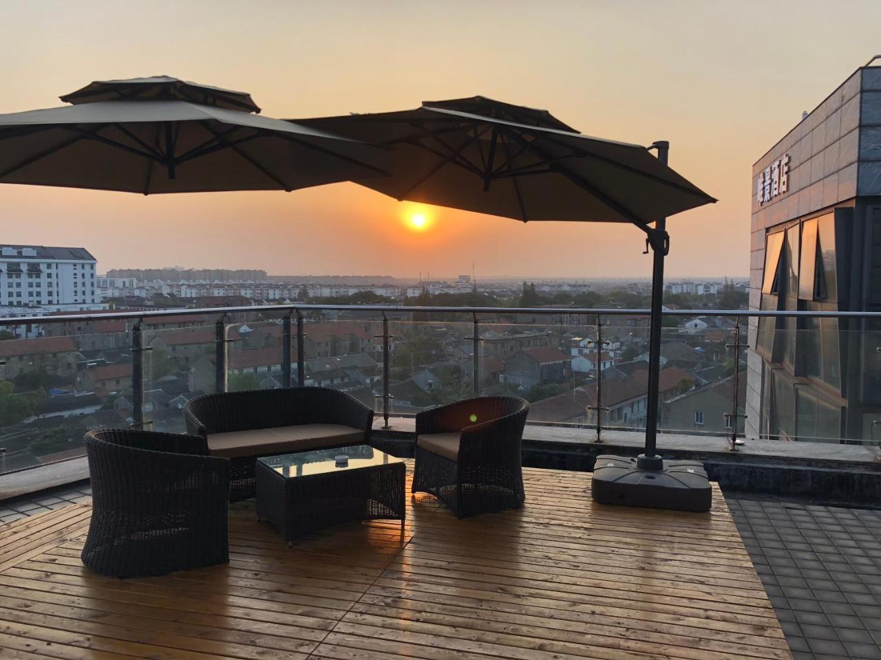 Weijing Express Hotel Changshu Экстерьер фото