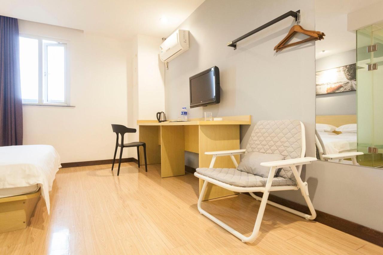 Weijing Express Hotel Changshu Экстерьер фото